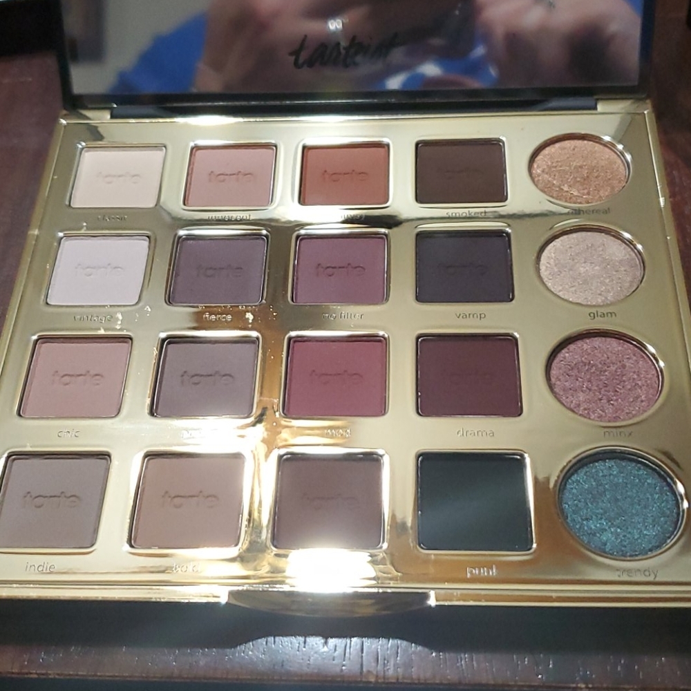 New in Box Tarteist pro Amazonian clay palette